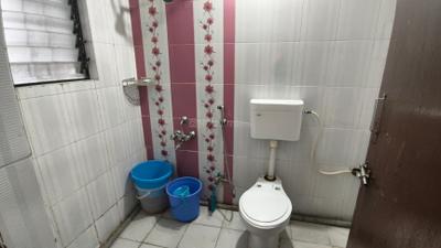 Ramesh Hermes Drome Bathroom Two 3