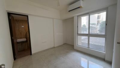 Bedroom Image of 570 Sq.ft 1 BHK Apartment / Flat for rent in Lodha Amara, Kolshet Thane for Rs. 27000