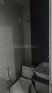 Bathroom Image of 780 Sq.ft 2 BHK Apartment / Flat for rent in Palam Vihar Extension Gurgaon for Rs. 24000