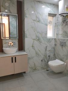 Common Bathroom Image of 1100 Sq.ft 3 BHK Apartment / Flat for sale in Vikaspuri New Delhi for Rs. 16500000