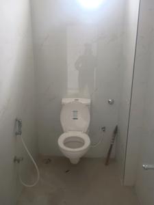 Common Bathroom Image of 1500 Sq.ft 3 BHK Apartment / Flat for rent in Puppalaguda Hyderabad for Rs. 28000