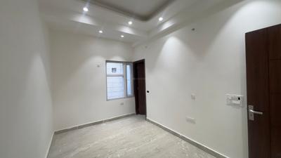Bedroom Image of 1200 Sq.ft 4 BHK Apartment / Flat for sale in Sector 5 Rohini New Delhi for Rs. 11000000