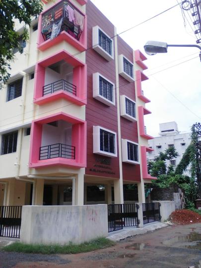 Skip monee Main Image 1