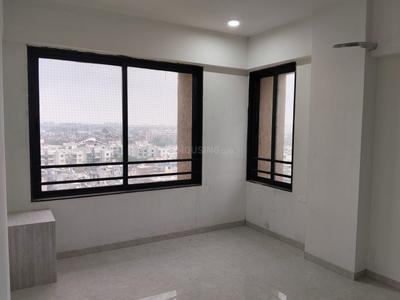 Bedroom Image of 1350 Sq.ft 4 BHK Apartment / Flat for rent in Chanakyapuri Ahmedabad for Rs. 43500