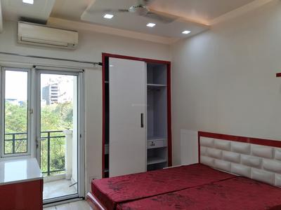 Bedroom Image of 1732 Sq.ft 3 BHK Apartment / Flat for sale in DLF Capital Greens Phase II by DLF, Karampura New Delhi for Rs. 36500000