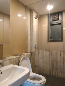 Common Bathroom Image of 3100 Sq.ft 5 BHK Apartment / Flat for sale in Vile Parle East Mumbai for Rs. 127500000