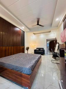 1 RK Independent Builder Floor