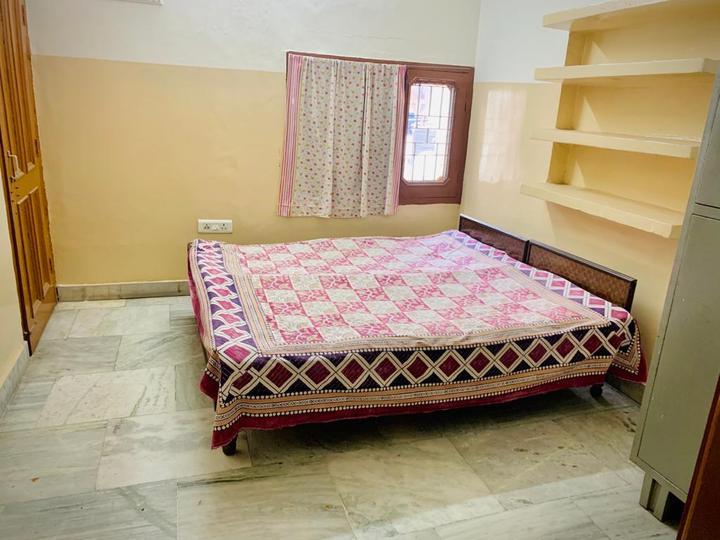 Bedroom Image of Sahib pg in Sector 35, Chandigarh