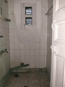 Common Bathroom Image of 950 Sq.ft 2 BHK Apartment / Flat for sale in Vikaspuri New Delhi for Rs. 13200000