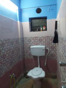 Bathroom Image of 320 Sq.ft 1 BHK Apartment / Flat for rent in Ariadaha Kolkata for Rs. 6300