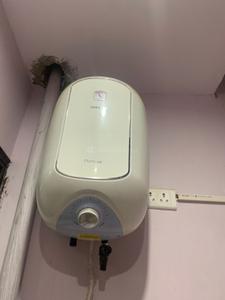 Bathroom Image of 1950 Sq.ft 3 BHK Builder Floor for sale in Nehru Nagar Ghaziabad for Rs. 14000000