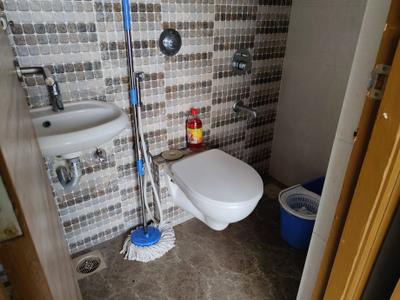 Bathroom Image of 423 Sq.ft 1 BHK Apartment / Flat for sale in Marathon NeoHomes NeoSkies, Bhandup West Mumbai for Rs. 7200000