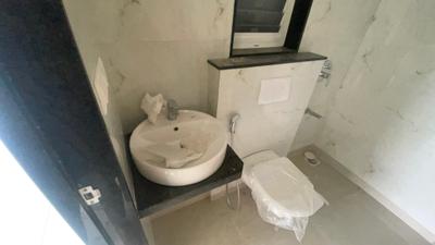 Bathroom Image of 550 Sq.ft 1 BHK Apartment / Flat for rent in MICL Aaradhya Highpark Project 2 Of Phase I, Dahisar East Mumbai for Rs. 28999