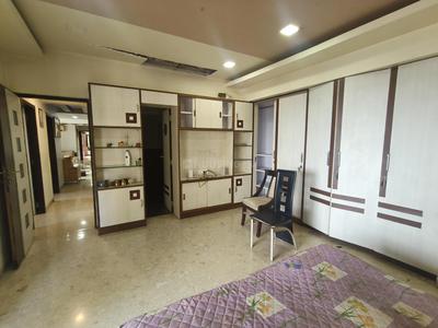 4 BHK Flat
