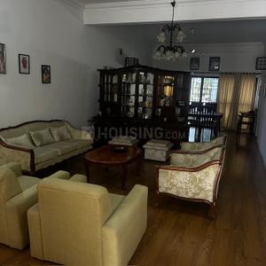 Hall Image of 4300 Sq.ft 4 BHK Independent House for rent in M.G. Road Kochi for Rs. 220000