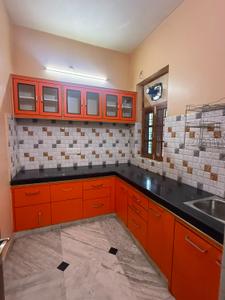 Kitchen Image of 1250 Sq.ft 2 BHK Apartment / Flat for rent in Indira Nagar Lucknow for Rs. 17000