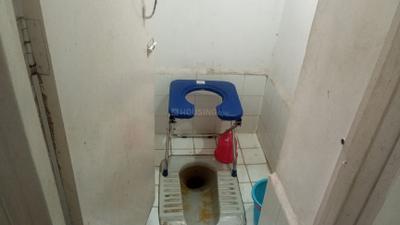 Bathroom Image of 600 Sq.ft 1 BHK Apartment / Flat for rent in Kothrud Pune for Rs. 19000