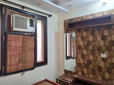 Bedroom Image of 900 Sq.ft 3 BHK Apartment / Flat for rent in Mahavir Enclave New Delhi for Rs. 24000