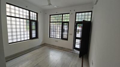 Bedroom Image of 2500 Sq.ft 3 BHK Builder Floor for rent in Sector 23A Gurgaon for Rs. 45000