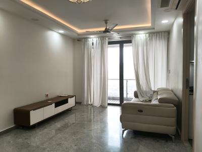 Living Room Image of 1220 Sq.ft 2 BHK Apartment / Flat for sale in Maker Tower, Cuffe Parade Mumbai for Rs. 110000000