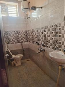 Bathroom Image of 2000 Sq.ft 2 BHK Apartment / Flat for rent in Nawab Saheb Kunta Hyderabad for Rs. 18000