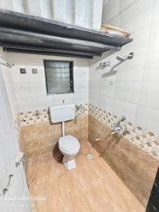 Bathroom Image of 600 Sq.ft 1 BHK Apartment / Flat for rent in Anand Vastu Anand, Kalwa Thane for Rs. 20000