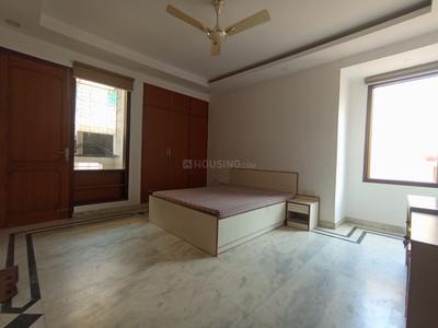 Bedroom Image of 1800 Sq.ft 3 BHK Builder Floor for rent in East Of Kailash New Delhi for Rs. 85000