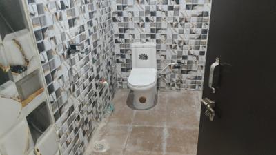 Bathroom Image of 300 Sq.ft 1 RK Independent House for rent in Sector 44 Noida for Rs. 8500