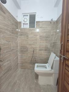 Bathroom Image of 925 Sq.ft 2 BHK Apartment / Flat for sale in Suraram Hyderabad for Rs. 4800000