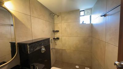 Bathroom Image of 552 Sq.ft 1 BHK Apartment / Flat for rent in Eroor Kochi for Rs. 35000