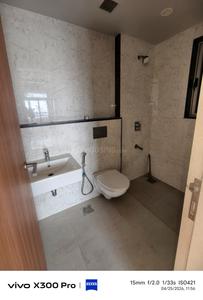 Bathroom Image of 600 Sq.ft 2 BHK Apartment / Flat for sale in Dadar West Mumbai for Rs. 21500000