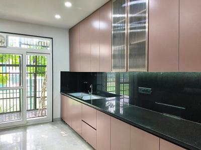 Kitchen Image of 2000 Sq.ft 3 BHK Builder Floor for rent in Ansal Florence Abode, Sector 57 Gurgaon for Rs. 65000