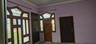 Living Room Image of 1700 Sq.ft 2 BHK Builder Floor for rent in Paharia Varanasi for Rs. 10500