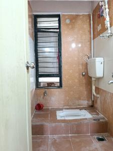 Common Bathroom Image of 650 Sq.ft 1 BHK Apartment / Flat for rent in Anant Metropolis Insignia Towers, Kasarvadavali Thane for Rs. 17999