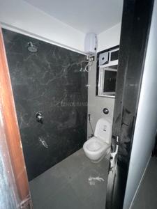 Bathroom Image of 475 Sq.ft 1 BHK Apartment / Flat for rent in Girgaon Mumbai for Rs. 75000