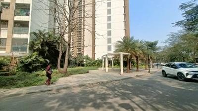 Image of 1100 Sq.ft 3 BHK Apartment / Flat for rent in Lodha Splendora, Thane West, Thane for Rs. 32000