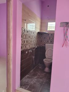 Bathroom Image of 705 Sq.ft 2 BHK Independent House for rent in Avadi Chennai for Rs. 10000