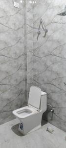 Bathroom Image of 981 Sq.ft 2 BHK Builder Floor for rent in 32nd Parkview Gaur Yamuna City, Yeida Greater Noida for Rs. 16000