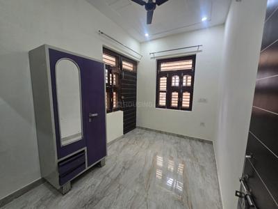 Bedroom Image of 610 Sq.ft 2 BHK Builder Floor for rent in Ompee Ompee Homes 16, Sector 110 Gurgaon for Rs. 16500