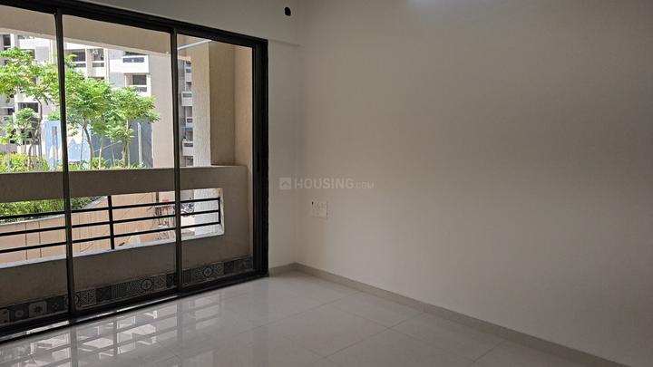 Evershine Amavi 303 Main Image 1