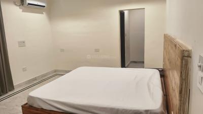 Bedroom Image of 3500 Sq.ft 4 BHK Builder Floor for rent in Sector 108 Noida for Rs. 150000