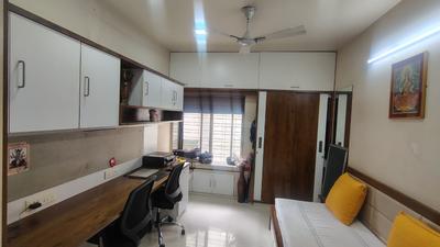 Kitchen Image of 1500 Sq.ft 3 BHK Apartment / Flat for rent in Rane Nagar Nashik for Rs. 36000