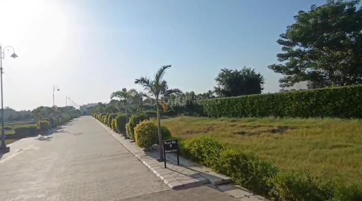 Mansha Oaks Main Image 1