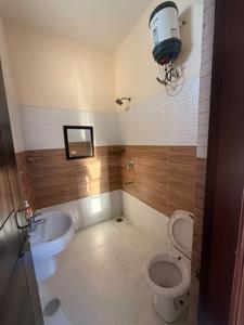 Bathroom Image of 1000 Sq.ft 2 BHK Builder Floor for rent in Bajwa Sunny Heights, Kharar Mohali for Rs. 20000