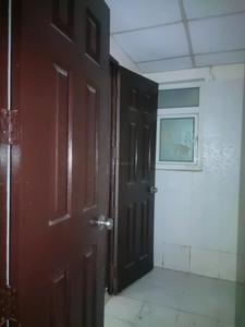 Common Bathroom Image of 1360 Sq.ft 3 BHK Apartment / Flat for sale in Paramount Floraville, Sector 137 Noida for Rs. 16500000