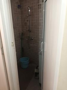 Bathroom Image of 650 Sq.ft 1 BHK Apartment / Flat for sale in Amanora Park Town, Hadapsar Pune for Rs. 6500000