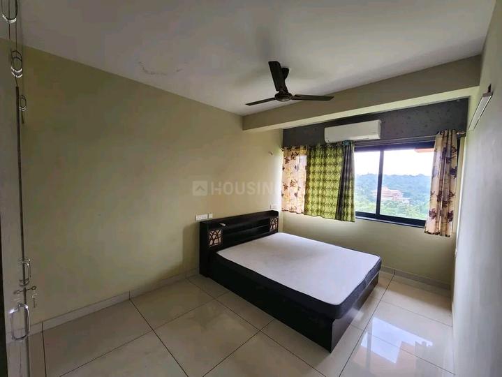 Supreme By The Valley Bedroom 1