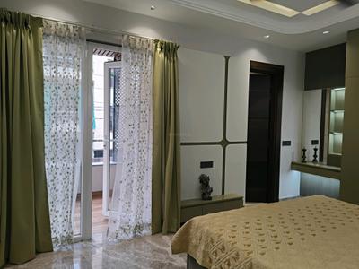 Bedroom Image of 2700 Sq.ft 5 BHK Builder Floor for sale in Indirapuram Ghaziabad for Rs. 35000000