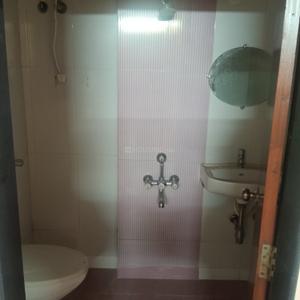 Bathroom Image of 630 Sq.ft 1 BHK Apartment / Flat for sale in Romell Empress, Borivali West Mumbai for Rs. 10000000