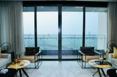 Living Room Image of 1350 Sq.ft 3 BHK Apartment / Flat for sale in Rustomjee Crown Phase 2, Prabhadevi Mumbai for Rs. 93500000